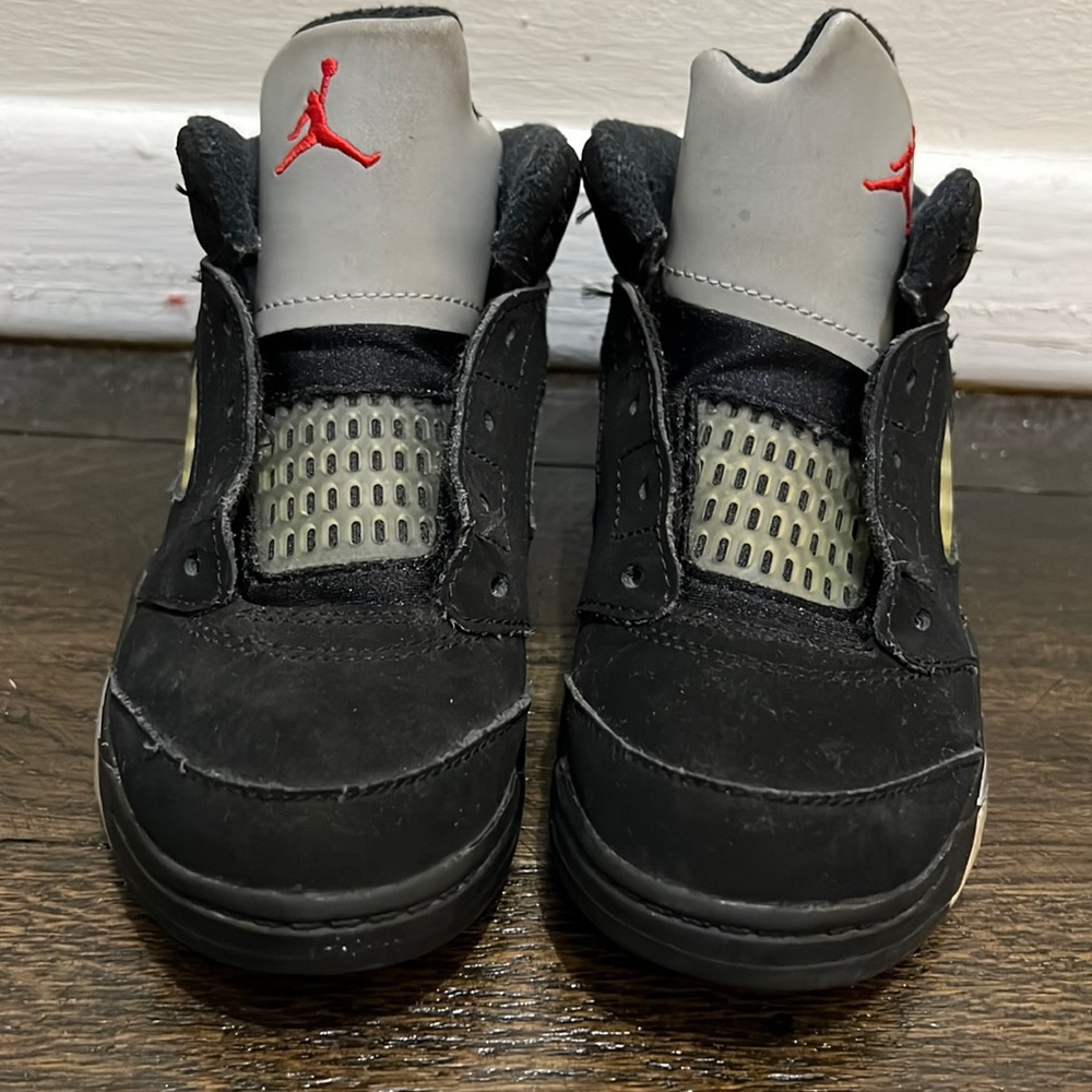 All black Air Jordan size 10 boys
